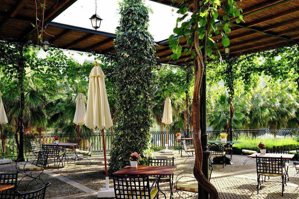 Hotel The Vintage House - Douro Pinhão Exteriér fotografie The pergola at the restaurant